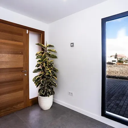 Villa Exclusive 6 Bedrooms In Lanzarote - Ocean & Volcano Views, Private Pool, Jacuzzi & Gym Macher