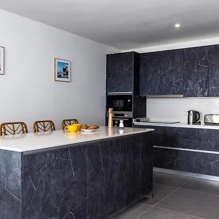 Villa Exclusive 6 Bedrooms In Lanzarote - Ocean & Volcano Views, Private Pool, Jacuzzi & Gym Macher