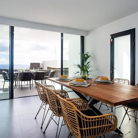 Villa Exclusive 6 Bedrooms In Lanzarote - Ocean & Volcano Views, Private Pool, Jacuzzi & Gym *
