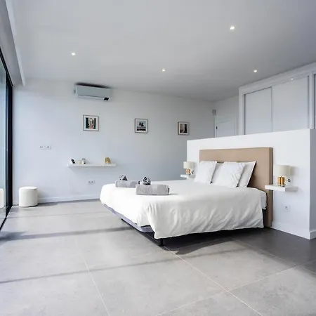 Villa Exclusive 6 Bedrooms In Lanzarote - Ocean & Volcano Views, Private Pool, Jacuzzi & Gym Mácher