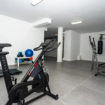 Exclusive 6 Bedrooms In Lanzarote - Ocean & Volcano Views, Private Pool, Jacuzzi & Gym Macher