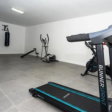 Villa Exclusive 6 Bedrooms In Lanzarote - Ocean & Volcano Views, Private Pool, Jacuzzi & Gym Macher
